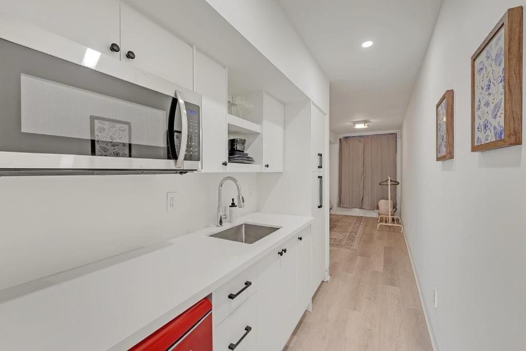 Suite In The Heart Of Downtown โตรอนโต ภายนอก รูปภาพ